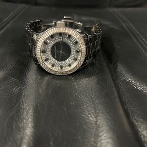 Michael Kors Silver Crystal-Accent Women's Bracelet Watch 5 ATM 7.5 bracelet